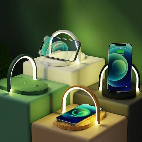 3-in-1 Wireless Ladegerät mit LED-Lampe
